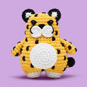 Suri the Cheetah Crochet Kit | The Woobles
